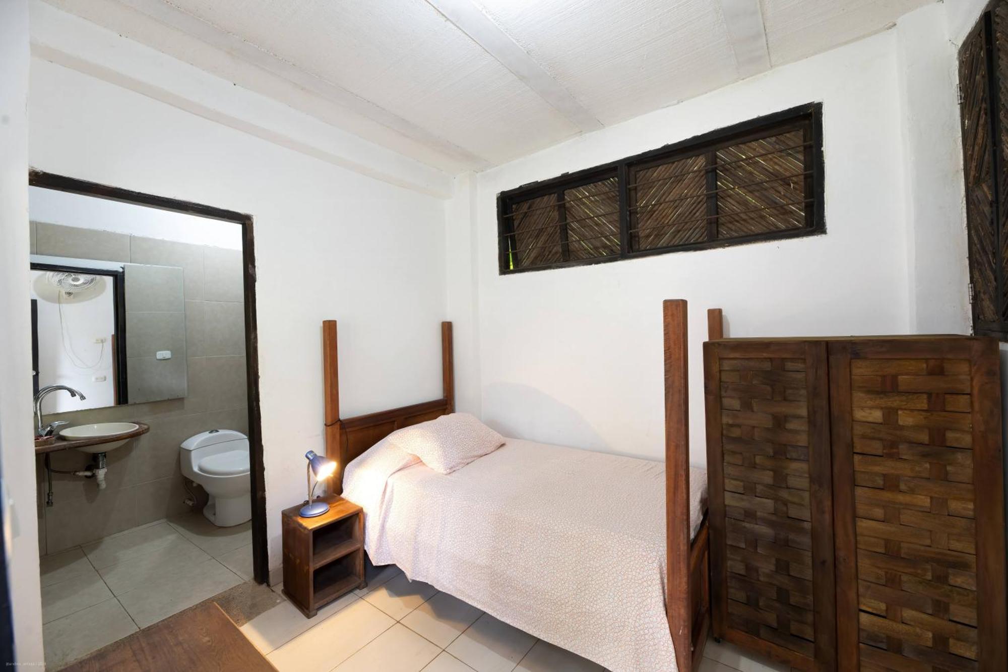 Hostal La Media Luna Palomino Exterior photo