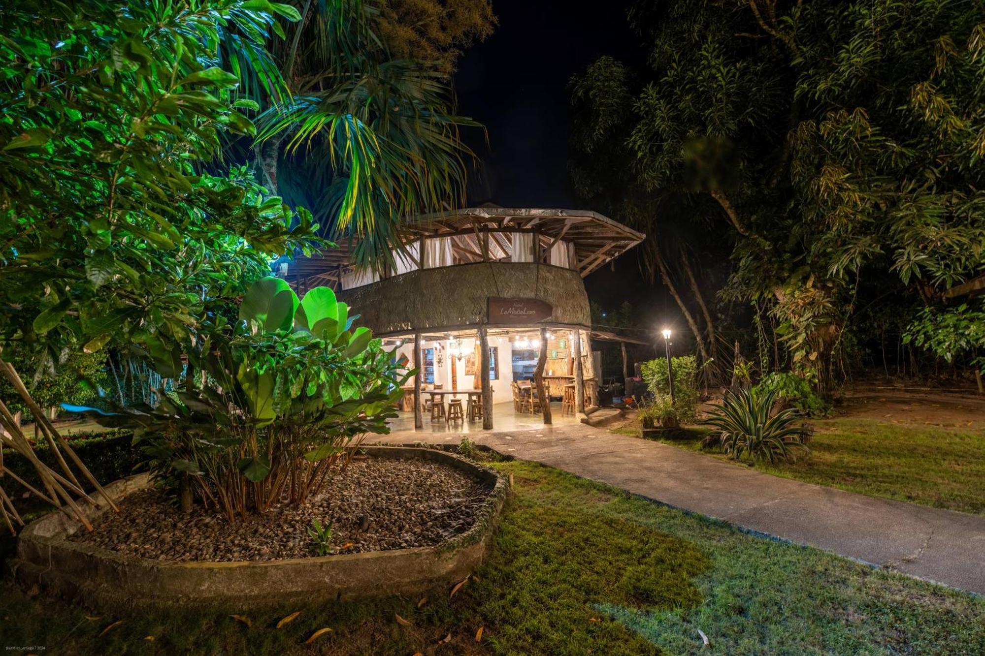 Hostal La Media Luna Palomino Exterior photo