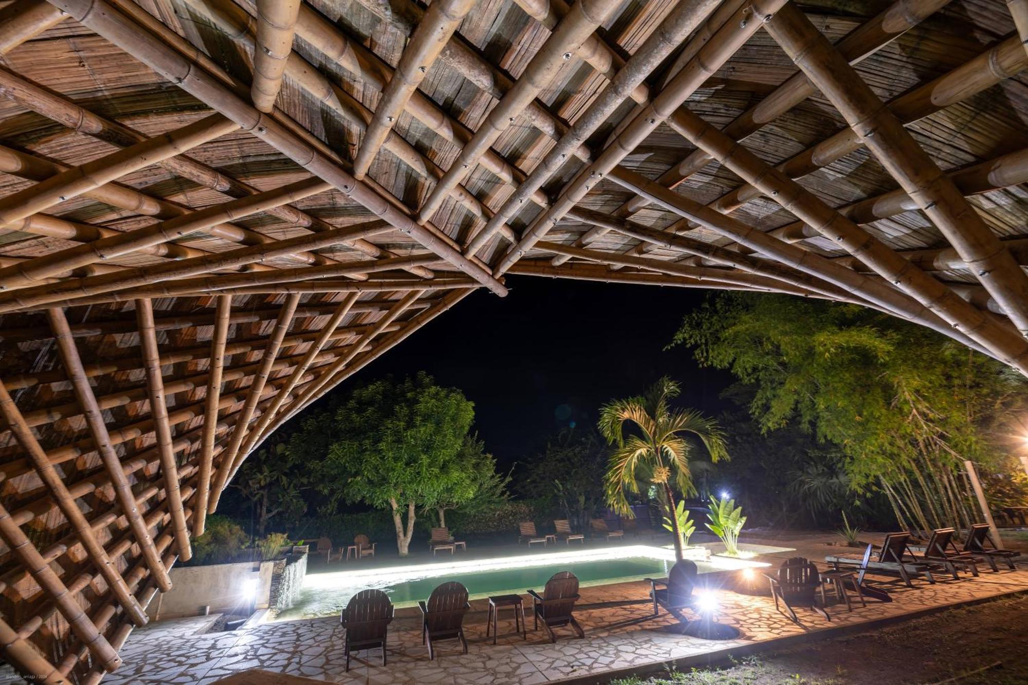 Hostal La Media Luna Palomino Exterior photo
